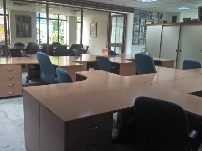 fully furnished office for lease